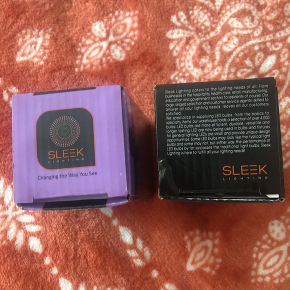 Two pronged lightbulbs - Picture 4 of 4